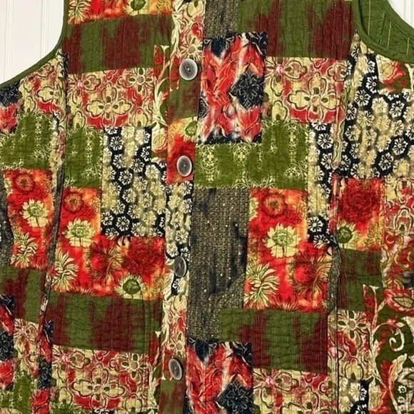 New Gorgeous Handmade Quilted Reversable Button Down Vest Size M/L - Picture 5 of 12